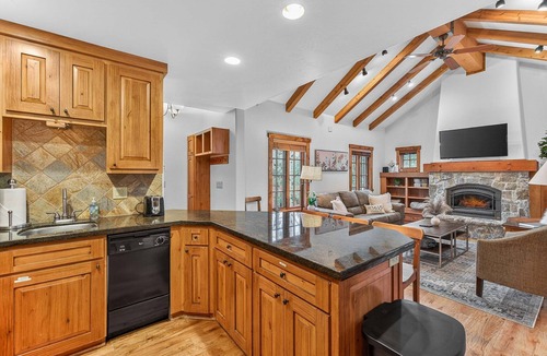Tamarack Resort House | CW 87 - Tamarack Resort - Private hot tub - Ski in ski out - Views
