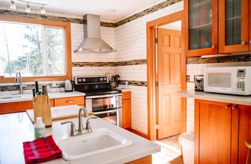 Lime Kiln House | Darrington Majestic White Horse Mountain Home
