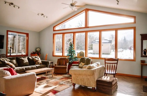 Lime Kiln House | Darrington Majestic White Horse Mountain Home