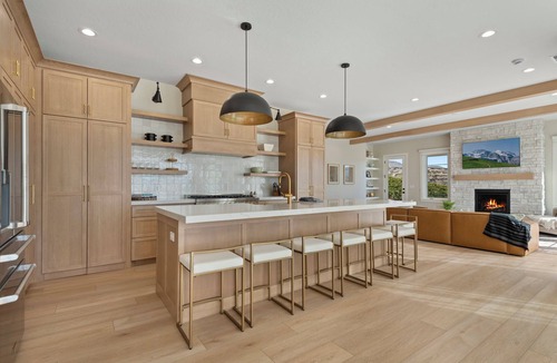 Heber House | Deer Valley views, sleeps 16, hot tub, deck, gym