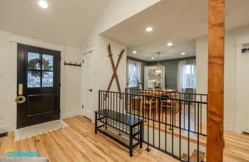 Canyon Rim House | Design & Location| Hot Tub | Yard | Family Getaway