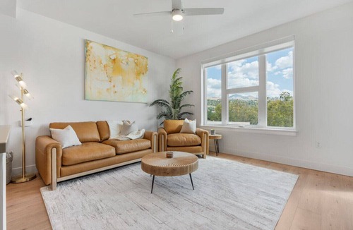 Downtown Salt Lake City Apartment | Designer 1BR with Pool and Htub