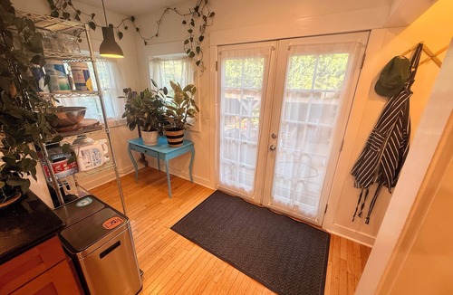 Vernon House | Dog‑Friendly Alberta Arts 2BR Home w/Fenced Yard