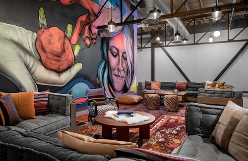 People's Freeway Hotel | Dog-friendly & Free Parking, Friend Bunk Room at evo Hotel