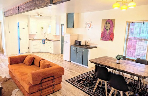 Hagerman House | Downtown Hagerman Retreat Sleeps 9 Game Room 10 Min to Hot Springs & River