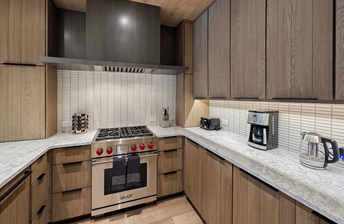 Jackson Condo | Downtown Jackson Condo + Hot Tub, Balcony, Grill, Mountain Views