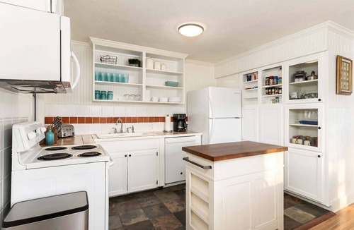 Lava Hot Springs House | Downtown Lava - Views, Huge Yard, Slide, Games!
