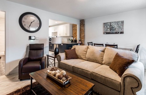 Central City Apartment | 👑DownTown Luxury💎2 Bed/2 Bath🛁Family Friendly😍Close to Park & City🌇