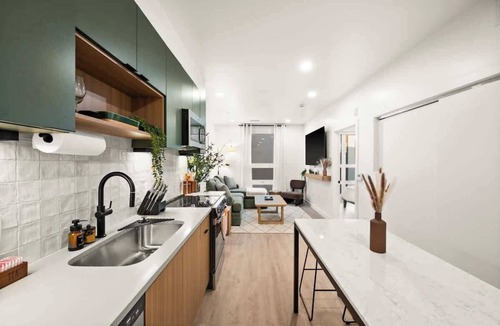 People's Freeway Apartment | Downtown Salt Lake City Modern Retreat - Views + Pool + Sauna