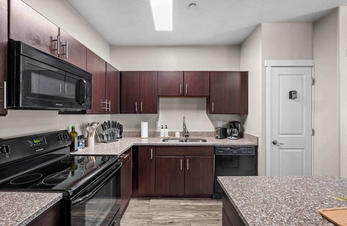 Fairpark Apartment | Downtown SLC 2BR Delta & Conference