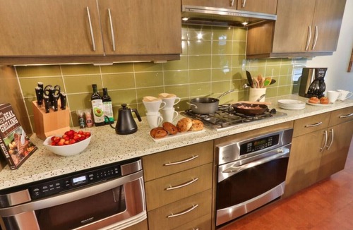 Walla Walla Villa | Downtown Walla Walla Townhome · Walk to Main St · Rooftop + Garage