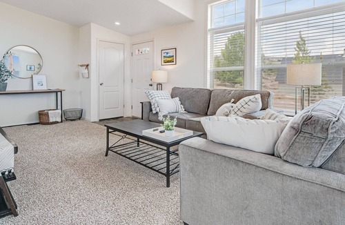 Sweetwater House | Dreamy retreat with golf course & lake views, Ideal Beach Resort amenities