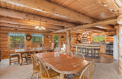 Dingle Cabin | Eagle`s Roost | 8 Bed, 5 Bath
