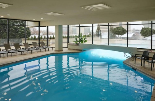 Downtown Salt Lake City Hotel | Elegant Room w/Heated Pool & Luxurious Décor for Ultimate Relaxation
