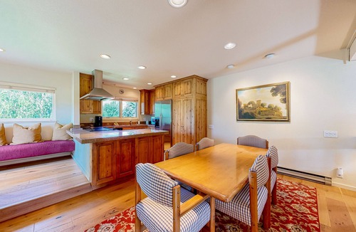 Elkhorn Village Condo | Elk Horn home with golf course views, private hot tub, & shared pool - dogs ok