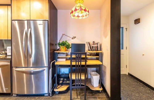 Elkhorn Village Condo | Elkhorn Retreat: Condo with Pond Views, Pool & Pet-Friendly