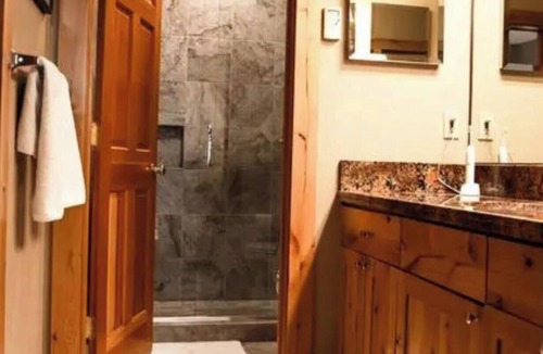 Jackson House | Enchanting 3-bedroom townhome in Jackson