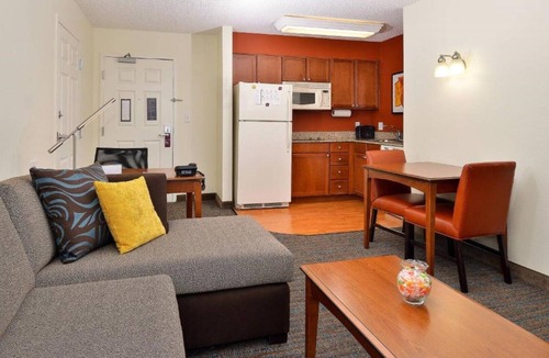 Centerra House | Enjoy an extended stay at our pet-friendly Loveland hotel