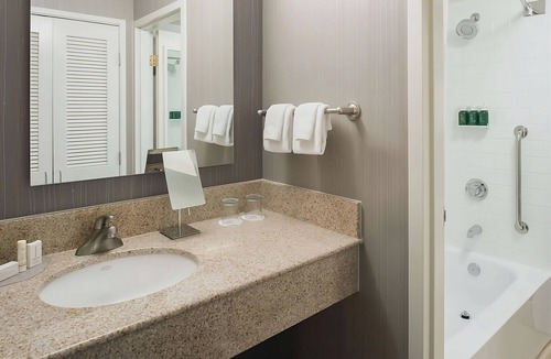 Bridle Trails Hotel | Ensuring a Very Comfortable & Memorable Stay! Pets are Allowed, w/Indoor Pool!