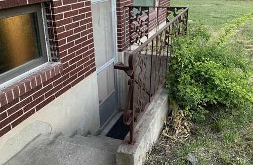 Layton Apartment | 🔆 Entire 1 bedroom Suite w/large yard, 🐶 welcome