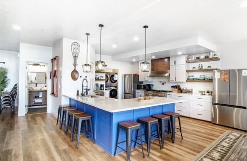 Harbor Village House | Epic Bear Lake Views - Make Lasting Memories at the Lake - Private hot tub