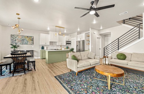Rexburg House | Evergreen Cottage Sleeps 8 Near Yellowstone