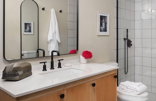 Jackson Hotel | Exciting Countryside Escapade! Near National Elk Refuge, Free Parking