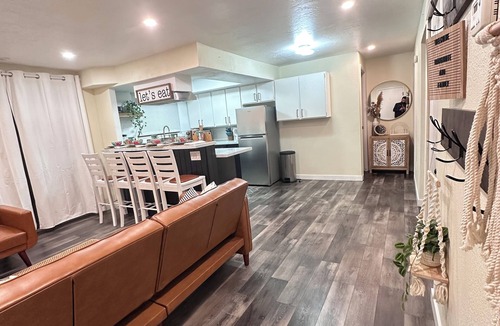 Millcreek Condo | Extended Stay Cozy 2-bedroom condo with WiFi, AC in beautiful Salt Lake City
