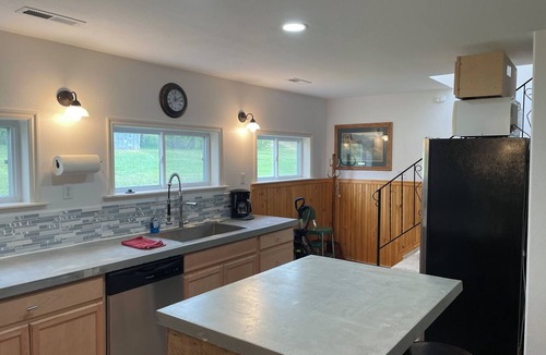 Hailey House | Fabulous 1 bedroom and loft home near Carey perfect for relaxing stays