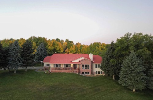 Ririe Other | Fabulous 6-bedroom farmhouse in charming Ririe, perfect for groups!