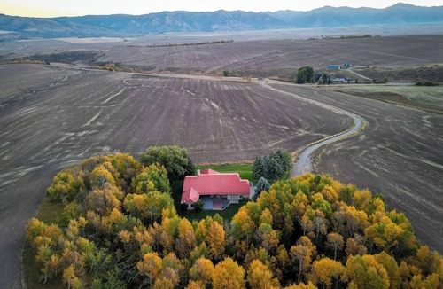 Ririe Other | Fabulous 6-bedroom farmhouse in charming Ririe, perfect for groups!