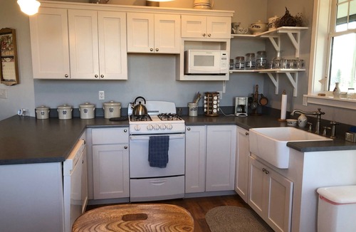 Bozeman Cottage | Fall and Winter are Soon Approaching! Make your Reservation Now!
