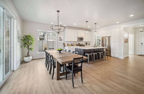 Orem House | Fall Family Retreat with Custom Sauna, Theatre, Lux MTN Spa, Pool and Poker tabl