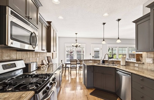 Depot Bench House | Family Friendly 4-bedroom Home with Hot Tub Near BSU, Downtown and Airport