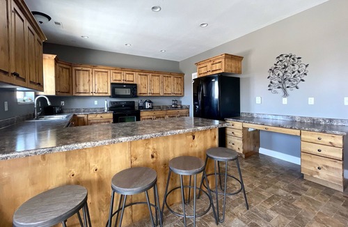 Smithfield House | Family friendly 7 bedroom 4.5 bath