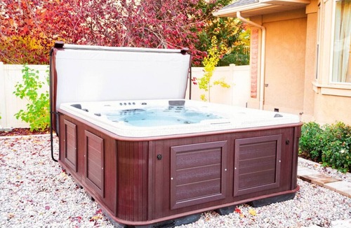North Logan House | Family Fun with Adventure AND Relaxation! Fun Factory, Hot Tub, and Style