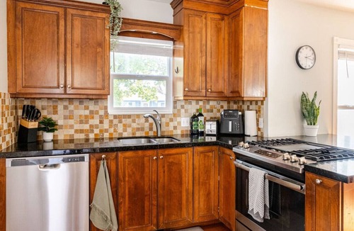 Sugar House House | Family Home - 2 Full Kitchen, Sauna, Sleeps 12-14