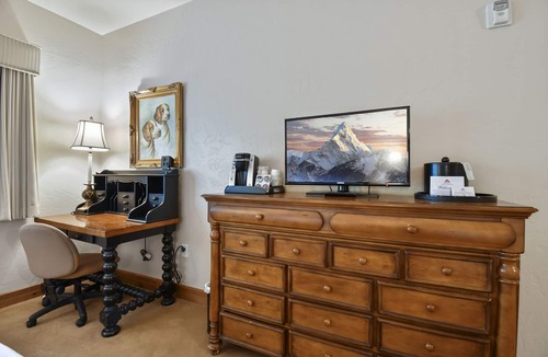 Zermatt Villa | Family Vacation~Heated In/Out Pool, Tubing & Ice Skating Villa 1074