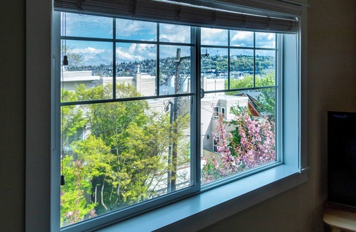 East Queen Anne House | Fantastic 3-bed townhome with A/C near downtown