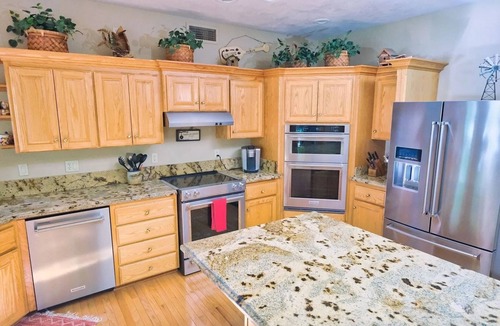 Palisades House | Fisherman's Paradise on the South Fork of the Snaken4-bedroom 4-bath in Irwin
