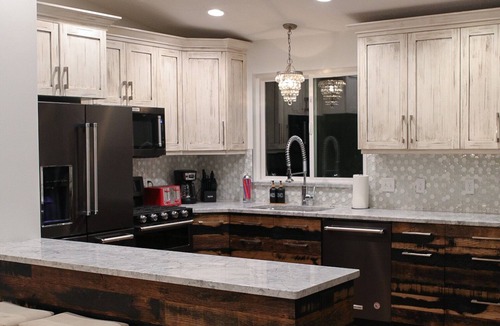 Woods Cross House | Fun Getaway Close to airport, downtown, and ski resorts. Private Pool & Hot Tub!