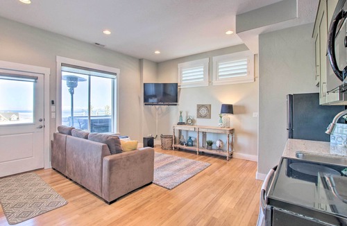 Cherimoya Hill Cottage | Garden City Gem: Private Hot Tub & Game Room!