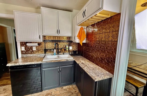 Midvale House | Garden Cottage | Close to SLC