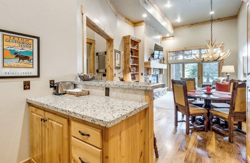 Victor Condo | Gateway to the Teton Valley! Luxe Mtn Condo