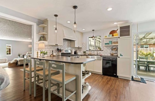 Sunset House | Gathering Sunset | 2 Boise Homes | Sleeps 14