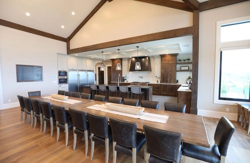 Fish Haven Apartment | Glenn Haven Luxury Large Group Getaway Sleeps 60
