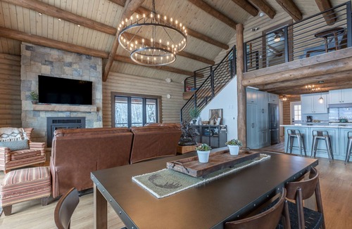 Alpine Northeast Cabin | Gorgeous Alpine Hollow on 3 acres - Hot Tub
