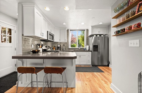 Downtown Salt Lake City House | Gorgeous Downtown Home near Convention Ctr, State Capitol, Shopping & Food!
