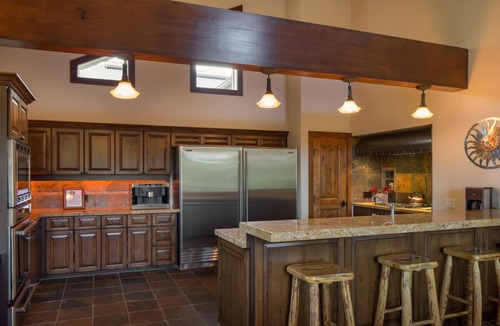Elkhorn Village House | Gorgeous Mountain Escape with WIFI, Game Room, Fire Pit, and 360 Degree Views