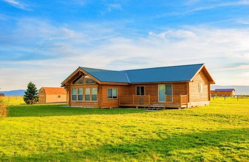 Driggs Cabin | Gorgeous Saddlehorn Cabin - Amazing Teton Views